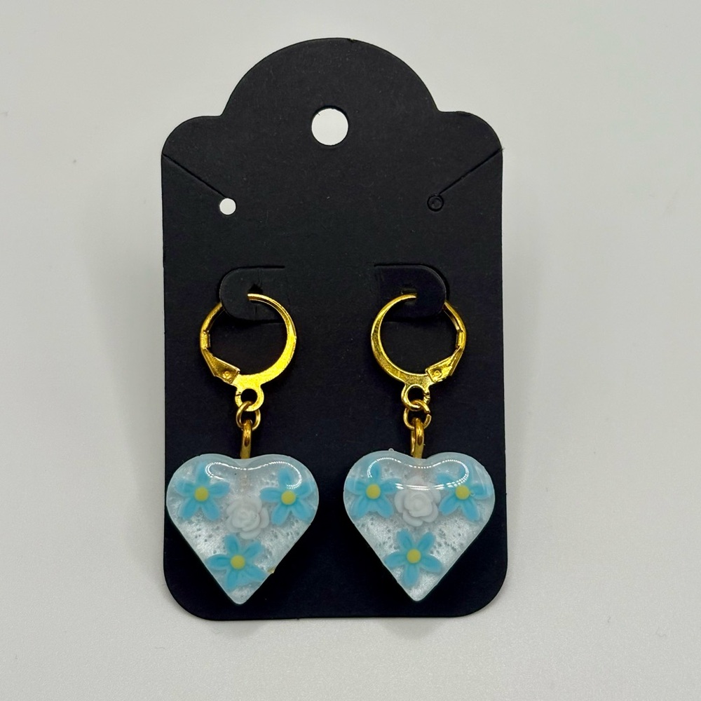 HANDMADE- Heart Floral Earrings